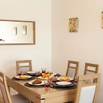 A05 - Luxury 1 Bed Fully Equipped With Pool *