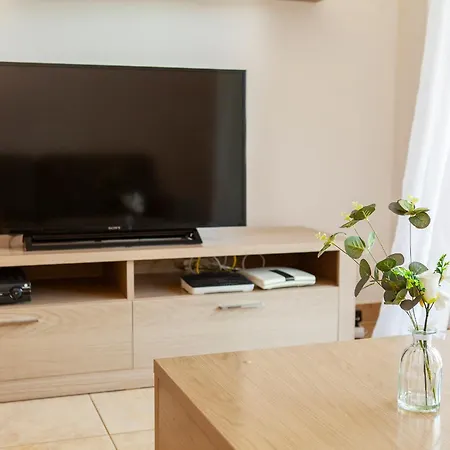 A05 - Luxury 1 Bed Fully Equipped With Pool Apartman